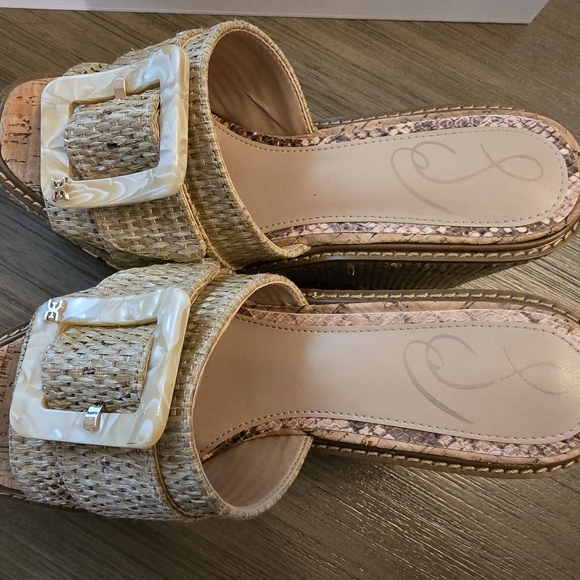 Sam Edelman Platform Slides - Picture 4 of 7